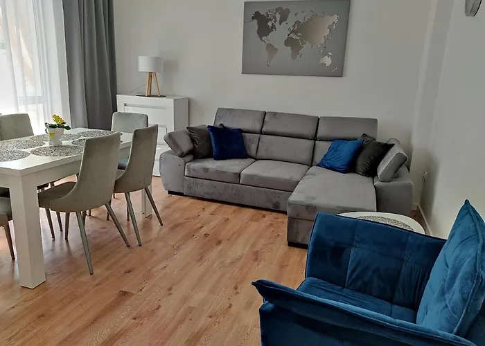 Gracja Dom Przy Plazy * ロゴボ