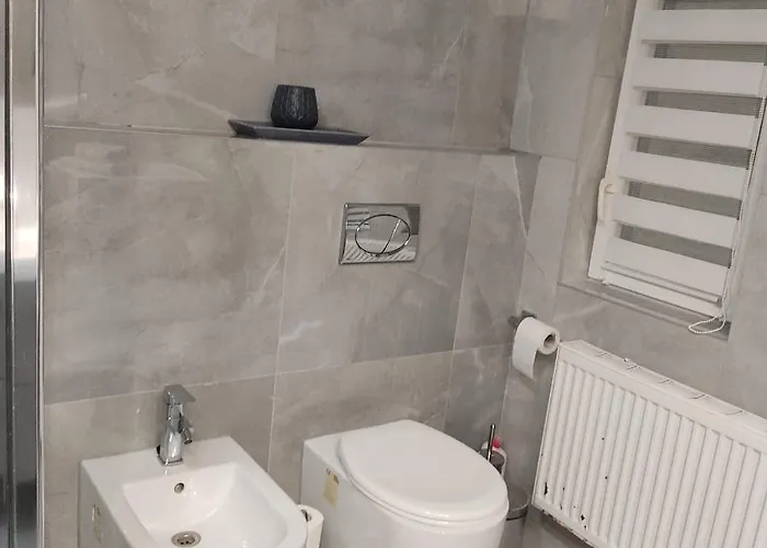 Gracja Dom Przy Plazy * ロゴボ